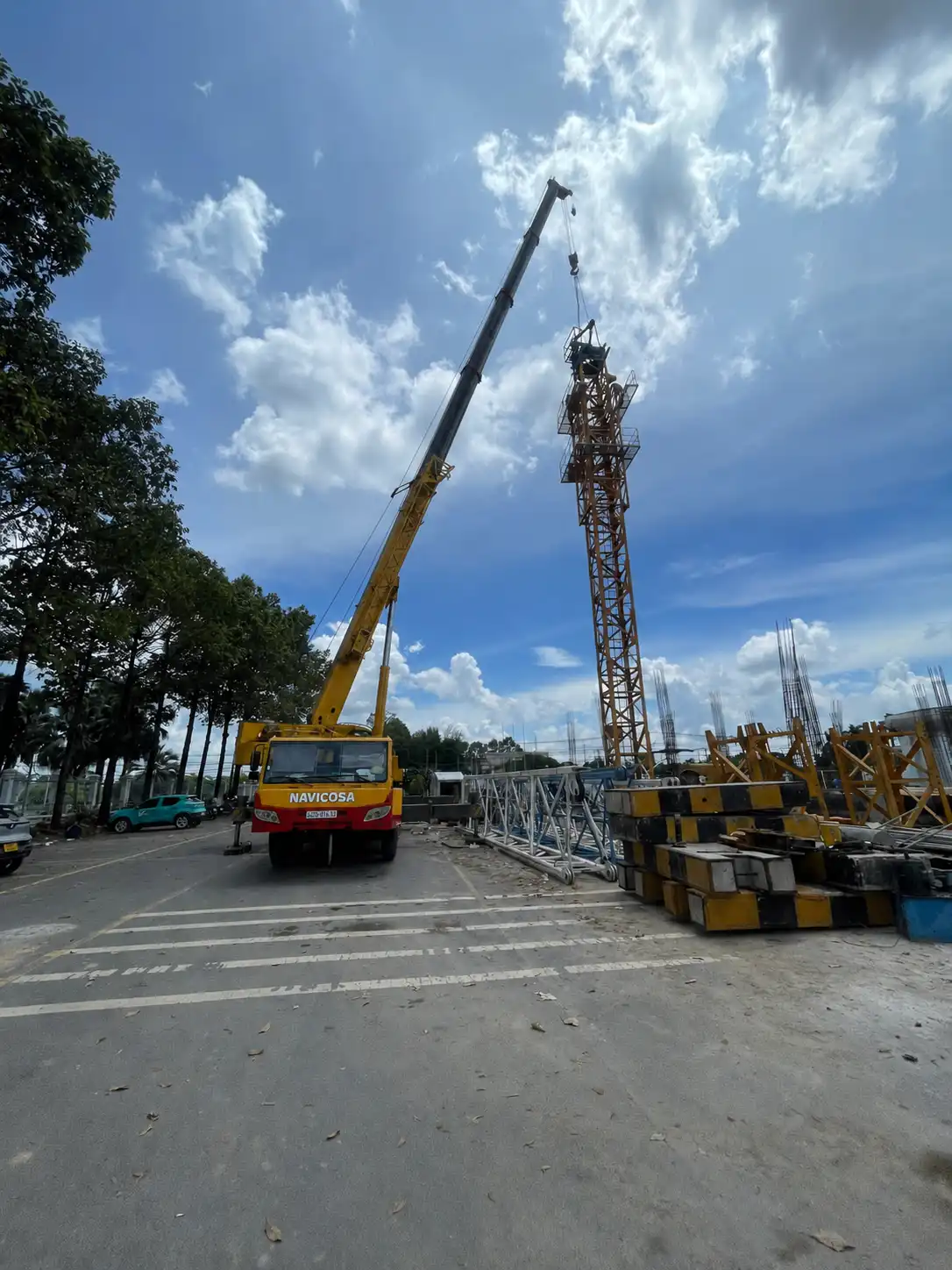 Xe cẩu 30-50 tấn Navicosa